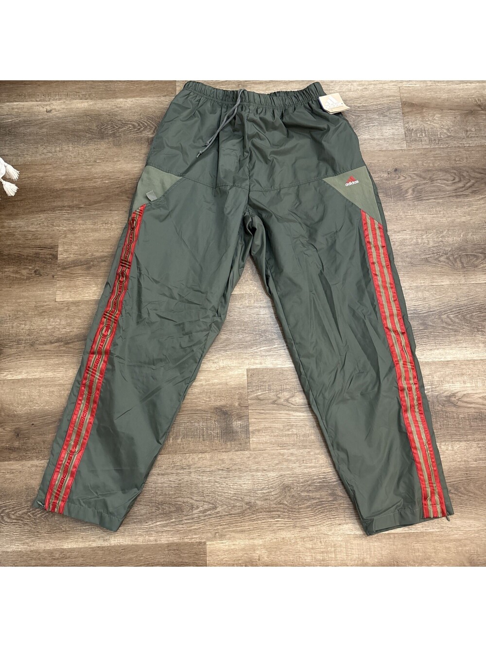 VTG NWT adidas Mens XL Green/Red Track Pants Side Stripe Drawstring Elastic